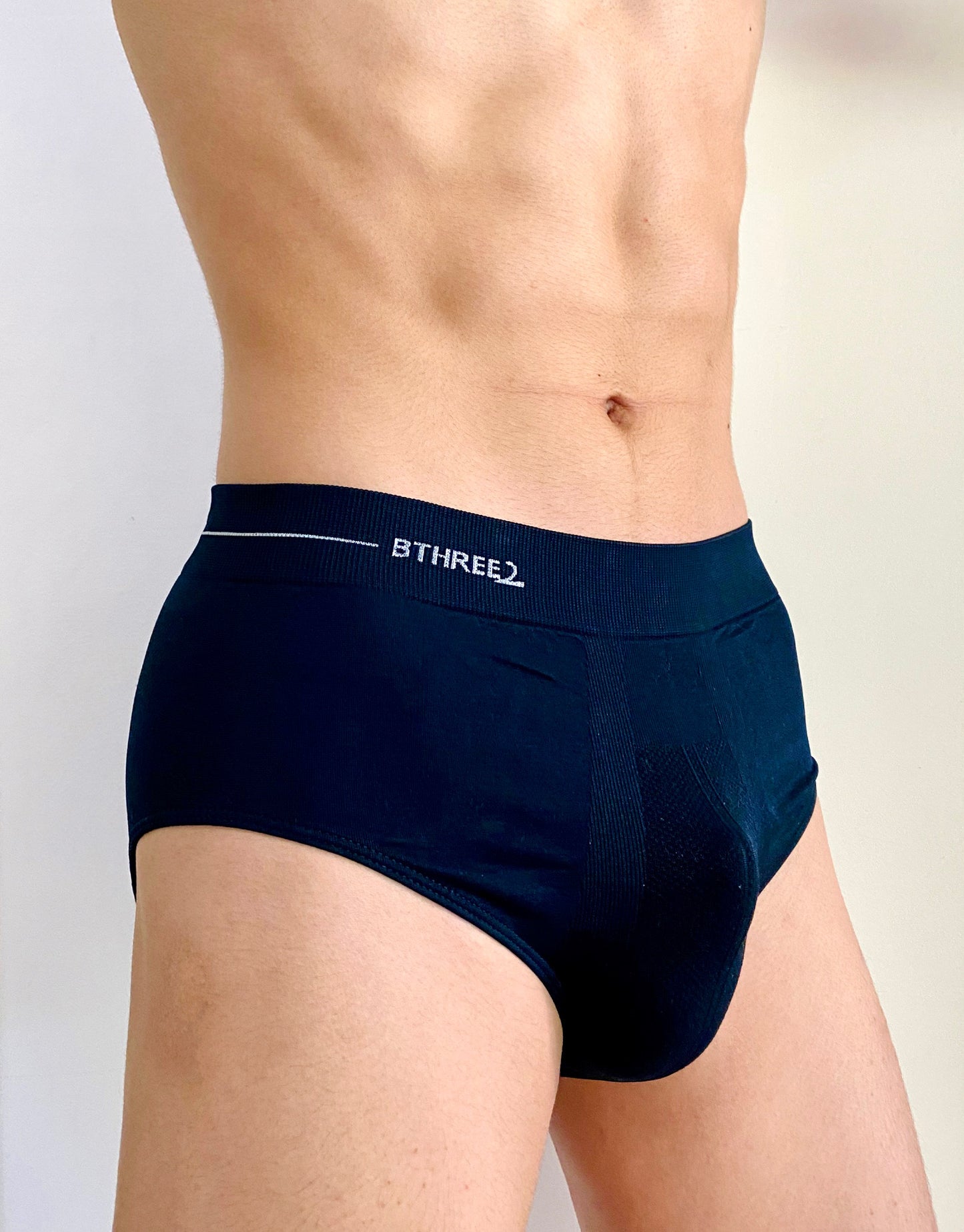 B32 Sports Briefs